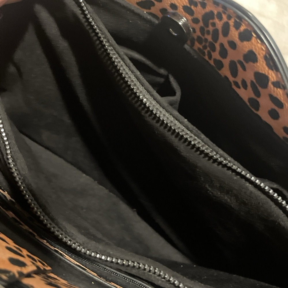 Betsey Johnson Leopard Print Scalloped XOTOTE Tote Bag 15x11 EUC - Picture 9 of 12